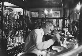 Barman pulling a pint