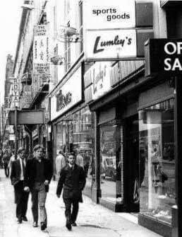 Black & White image of Lumley's Sports Shop in Glasgow @ 1970s